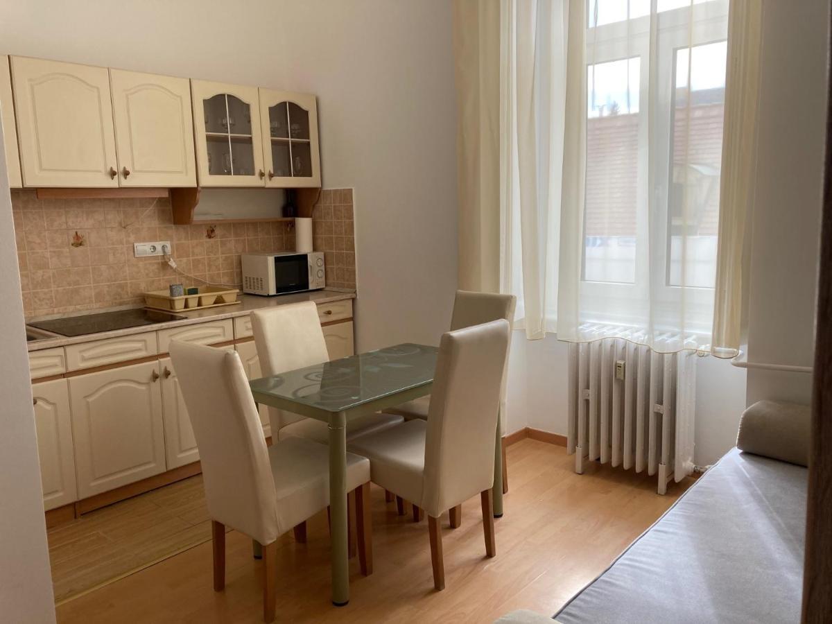 Szechenyi Apartman Eger Buitenkant foto