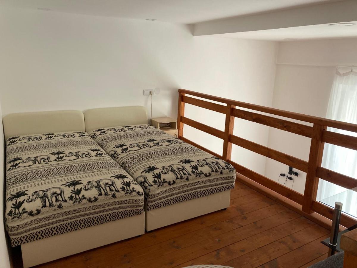 Szechenyi Apartman Eger Buitenkant foto