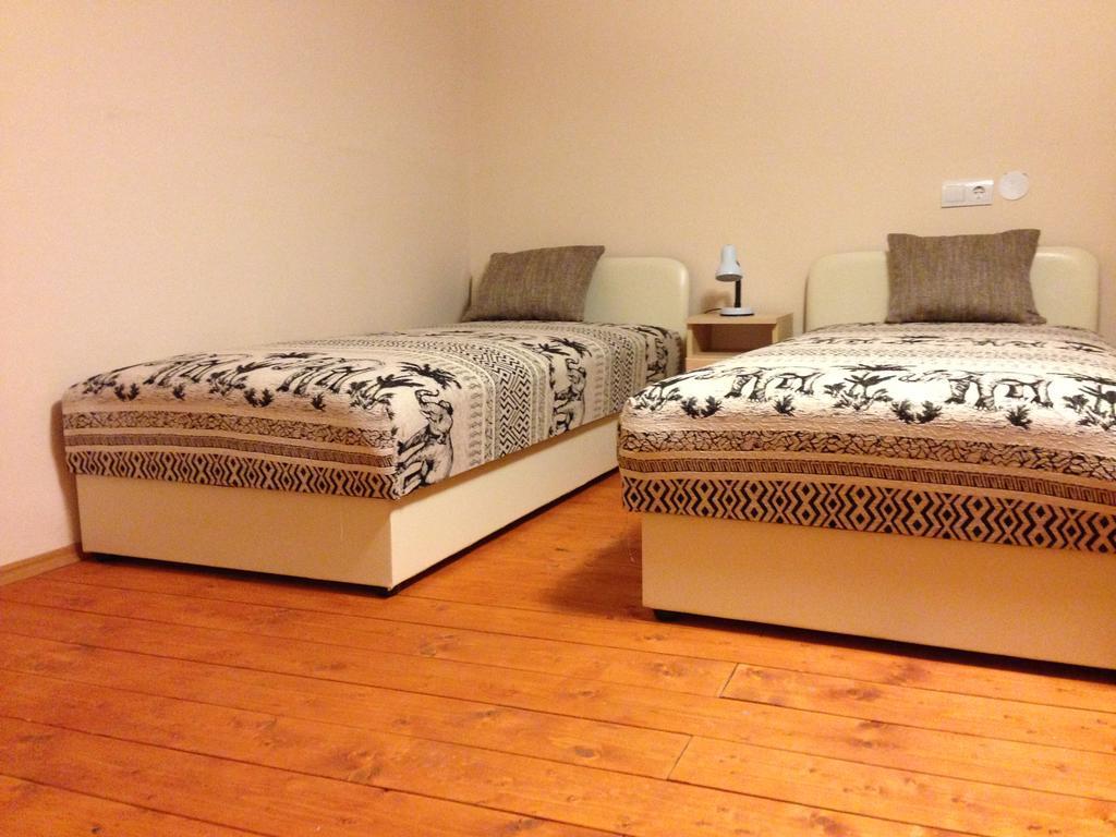 Szechenyi Apartman Eger Buitenkant foto